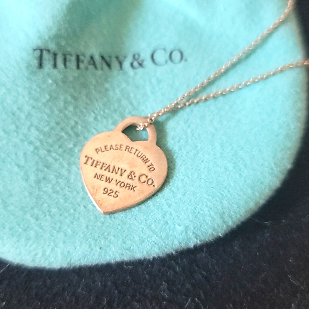 Classic Tiffany & Co. Necklace 18 inch